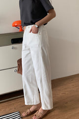 Side Stitch Barrel Jeans