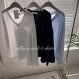 Silky V-neck Tee