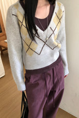 Argyle V Neck Sweater in light grey, women's cropped argyle V neck sweater