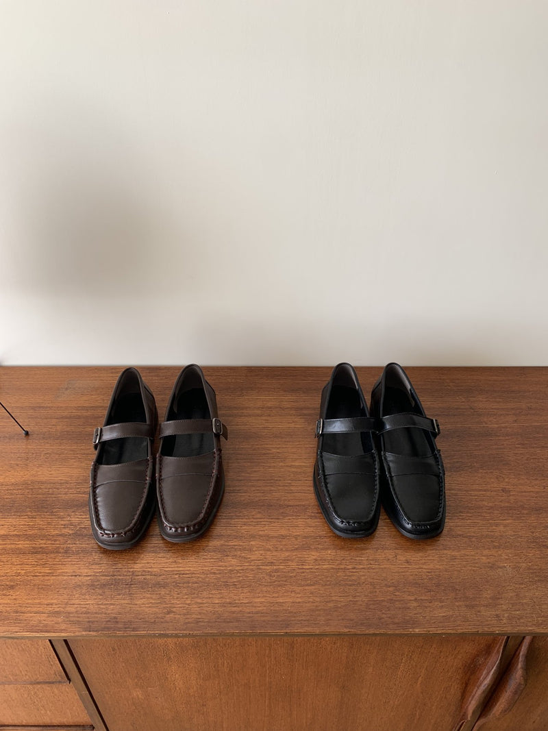 M310 Vintage Strap Loafer