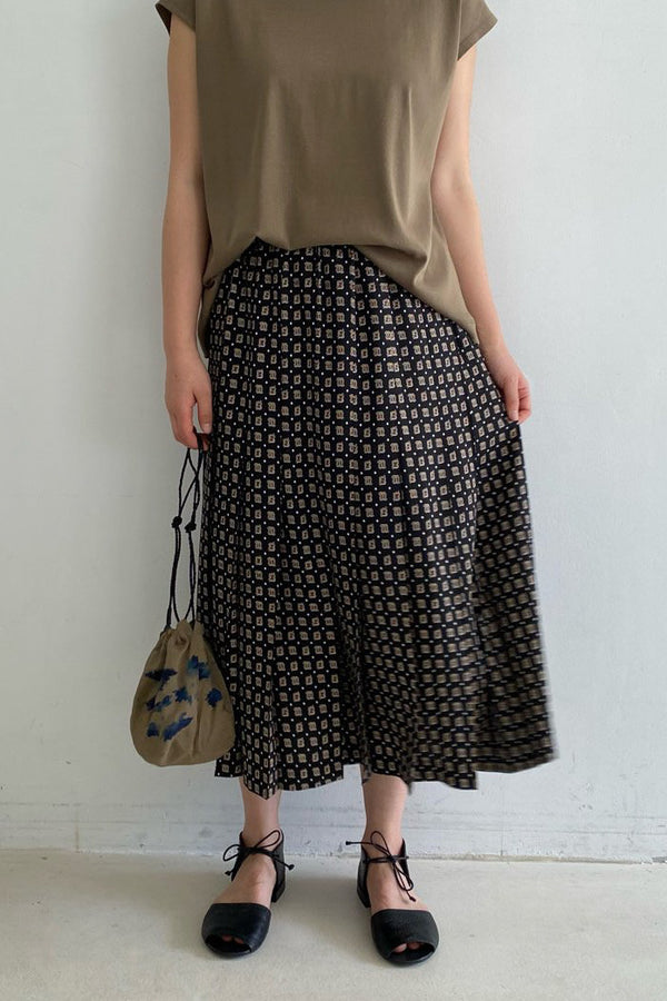 Scarf Pattern Pleat Skirt
