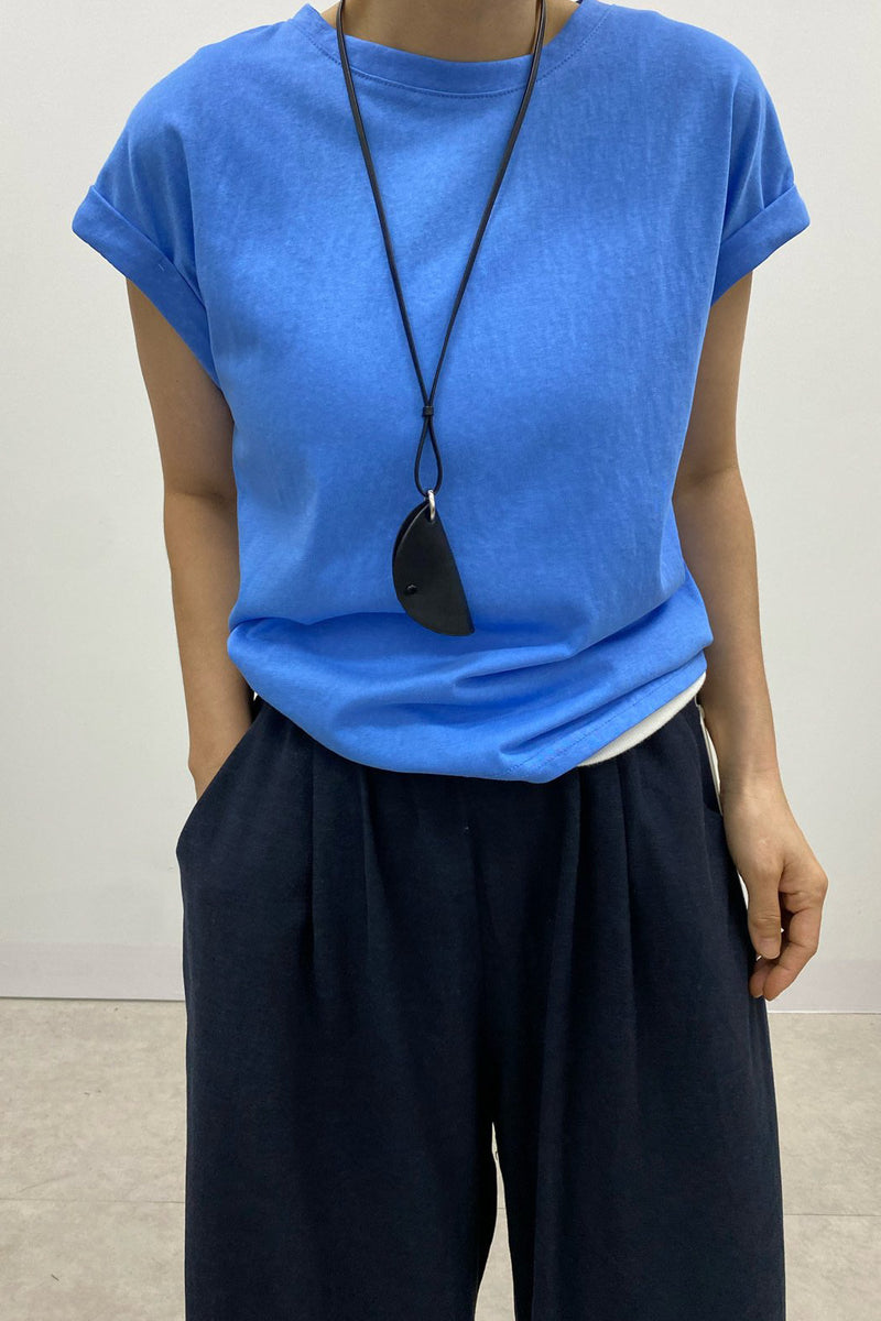 Holder Tee