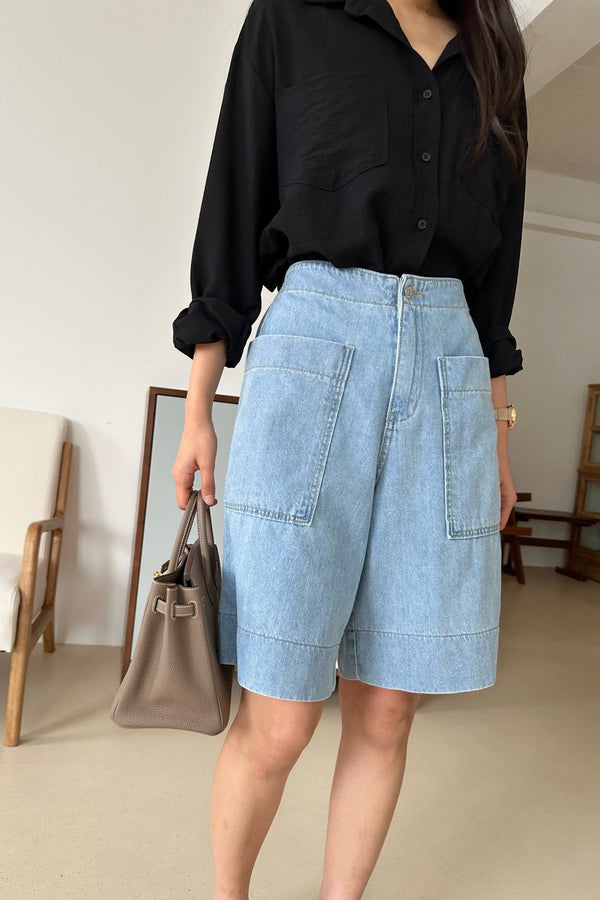 Clean Pocket Denim Shorts