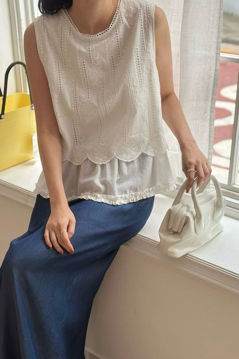 Pure Scallop Lace Blouse