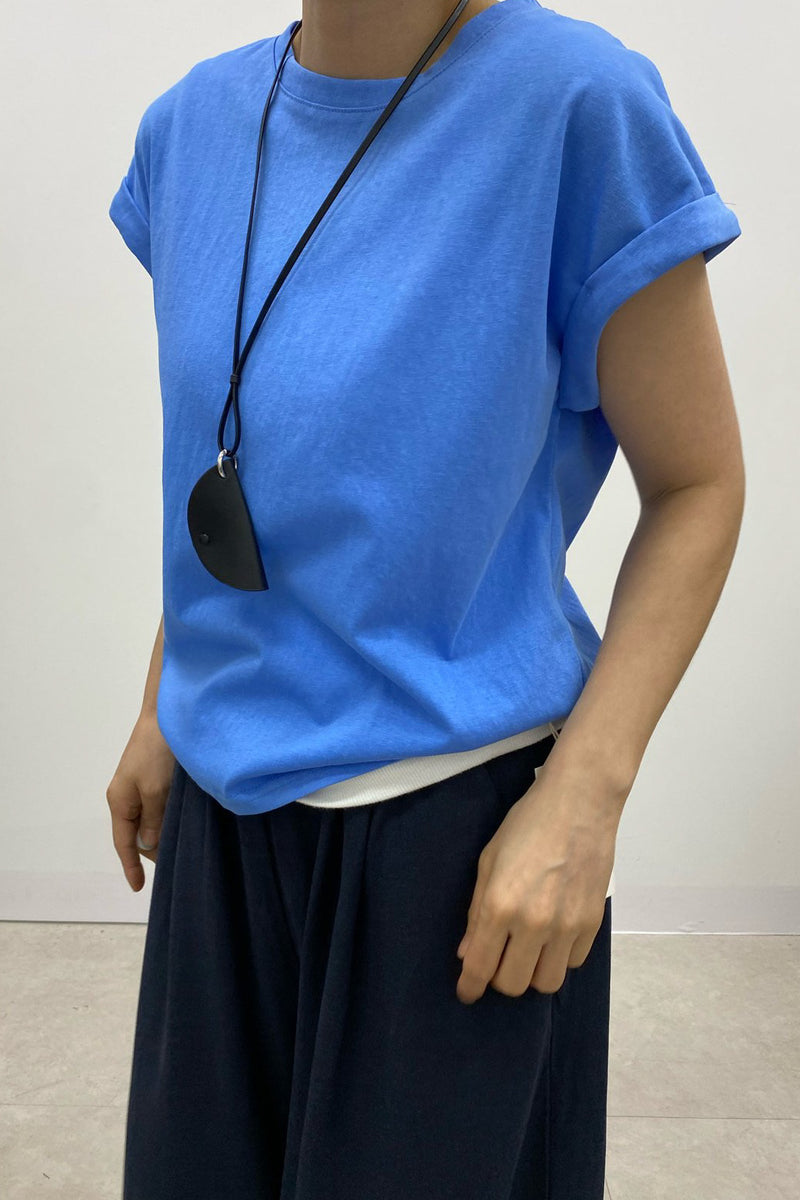Holder Tee