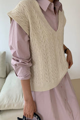 Loose Cable Vest