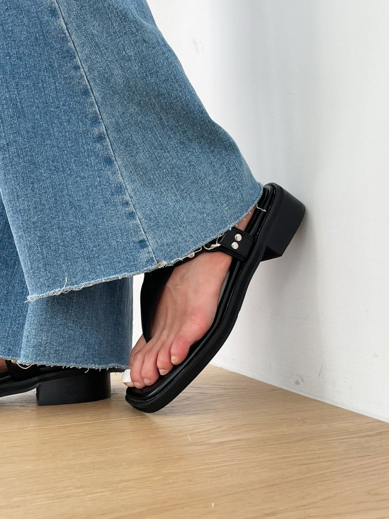 1157-Sandals