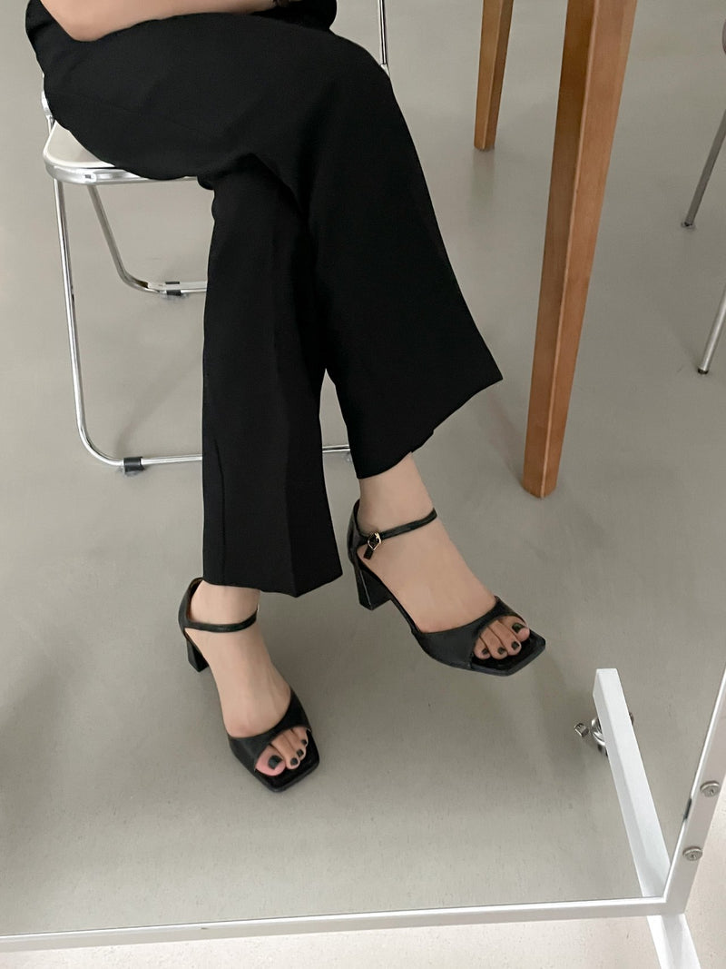 K2060 Alice Middle Sandal