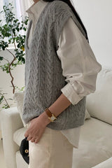 Loose Cable Vest