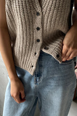 Neuf Vest