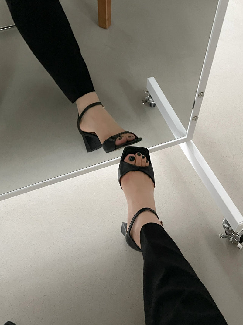 K2060 Alice Middle Sandal