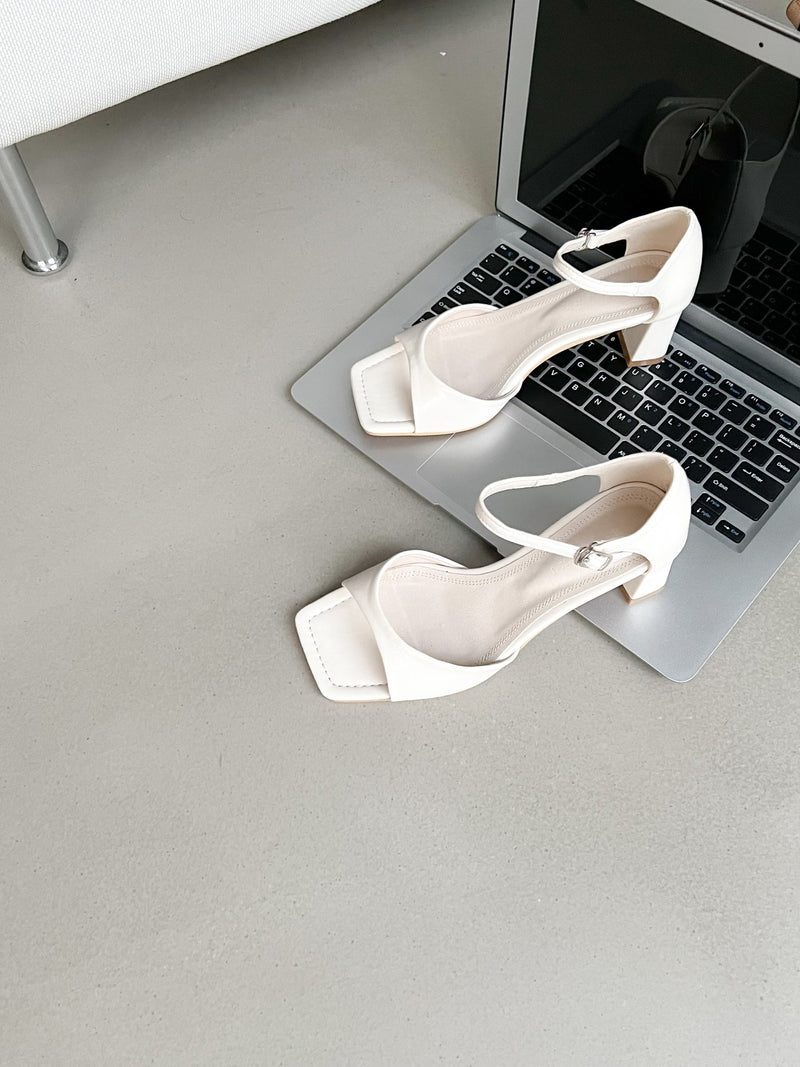 K2060 Alice Middle Sandal