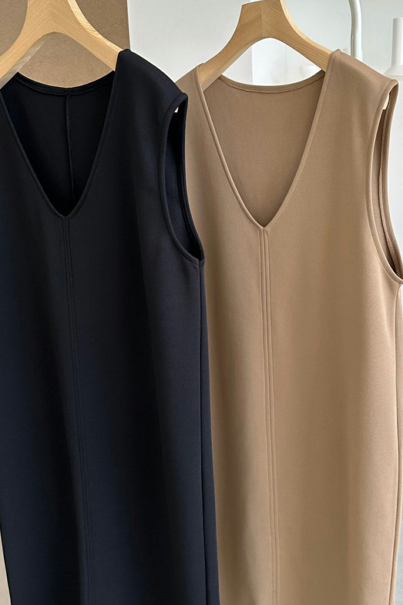 V-neck Jasmin Dress