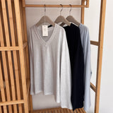 Silky V-neck Tee
