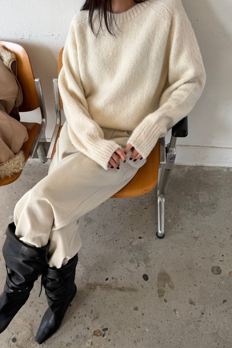 Winter Bloom Round Sweater