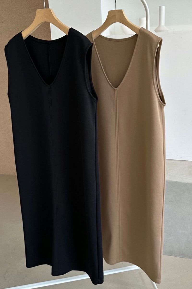 V-neck Jasmin Dress