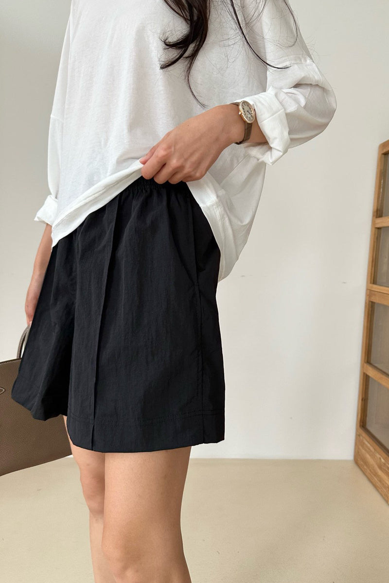 Ruffle Band Shorts