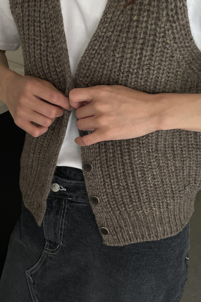 Neuf Vest
