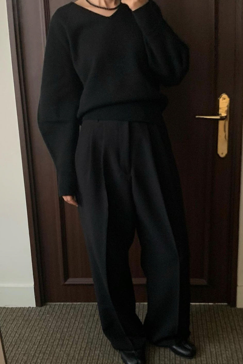 Volume V-neck Knit