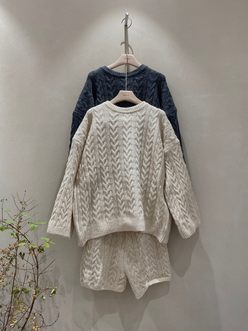 Cable Short Set