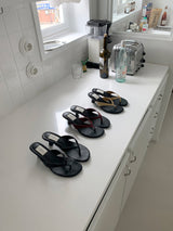 M793 Slim Sandal